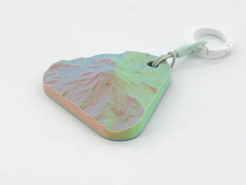 Real photo: Sorbet keychain of Mount Rainier National Park